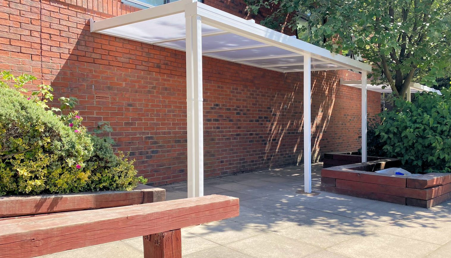 Caistor Grammar School – Wall Mounted Canopies