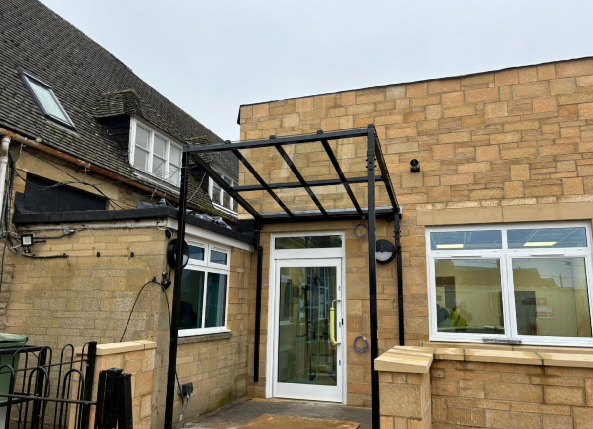 Aston & Cote C of E Primary School – Grange Junior Freestanding Canopy